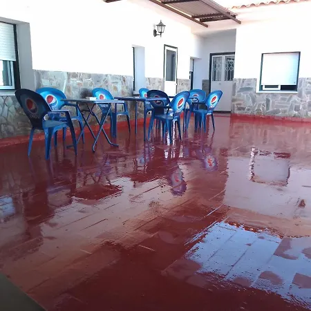 2 Estrellas -restaurante Tres Encinas En El Centro Del Pueblo Gasthof Cabeza la Vaca