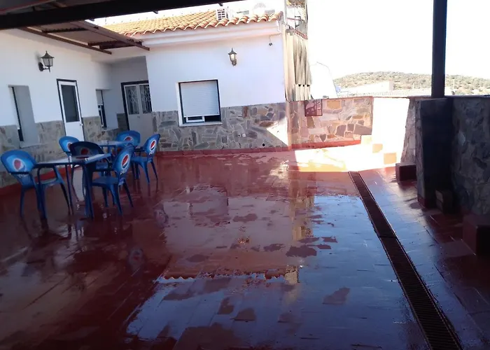 Hotel-restaurante Tres Encinas 2*