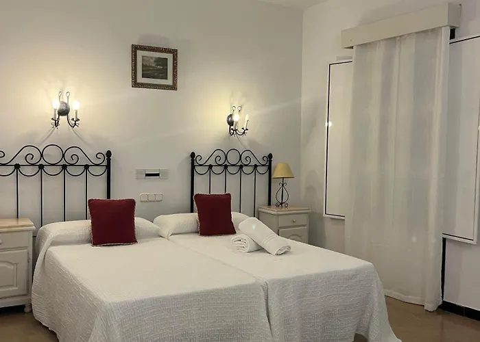 Hotel-restaurante Tres Encinas Pensión 2*